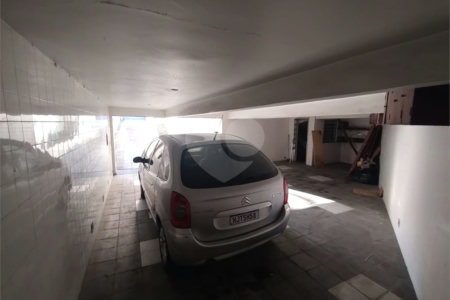 Sobrado à venda com 7 quartos, sendo 6 suítes, em Aclimação, São Paulo, SP