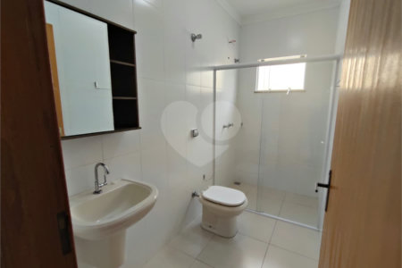 Casa para alugar com 3 quartos, sendo 1 suíte,  em Jardim Itália, Itapetininga, SP