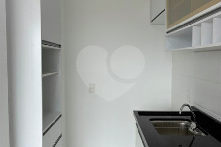 Apartamento à venda com 2 quartos, sendo 1 suíte, no Centro, Mogi das Cruzes, SP