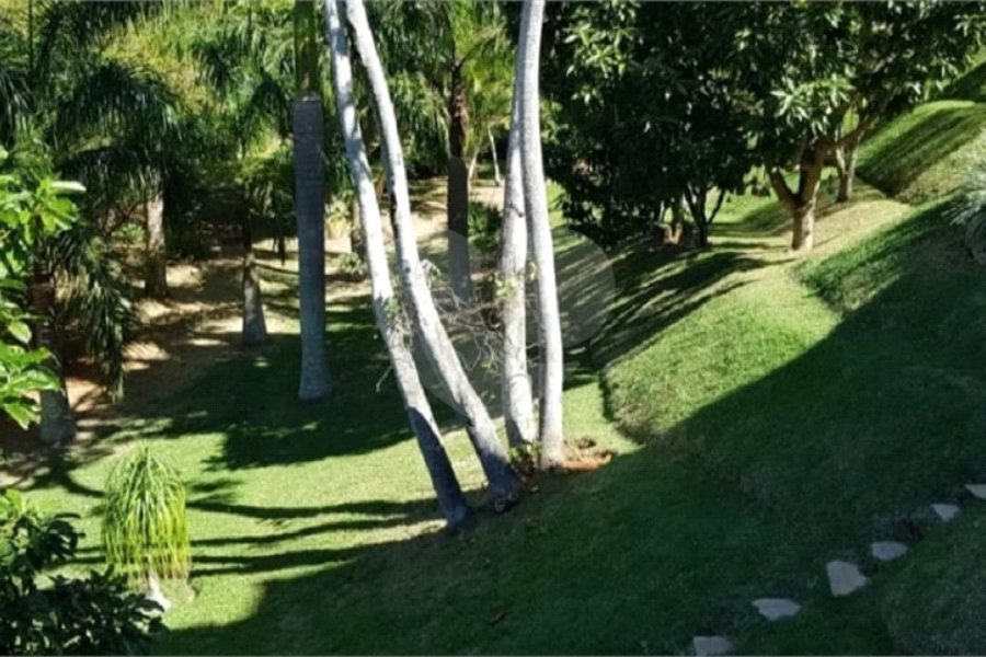Casa à venda com 4 suítes no condomínio Monte Samkhya, Serra Negra - SP