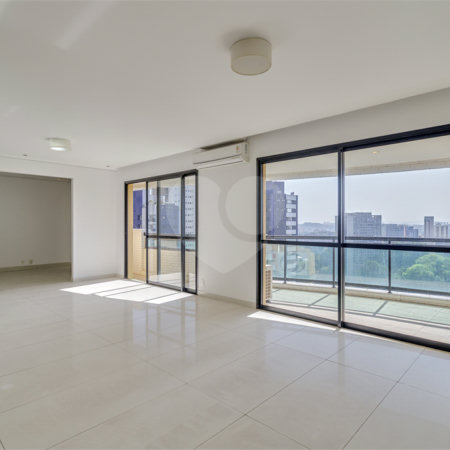 Apartamento à venda com 3 quartos, sendo 1 suíte, em Morumbi, São Paulo, SP