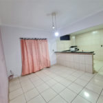 Casa sobrado para venda no Jardim das Torres
