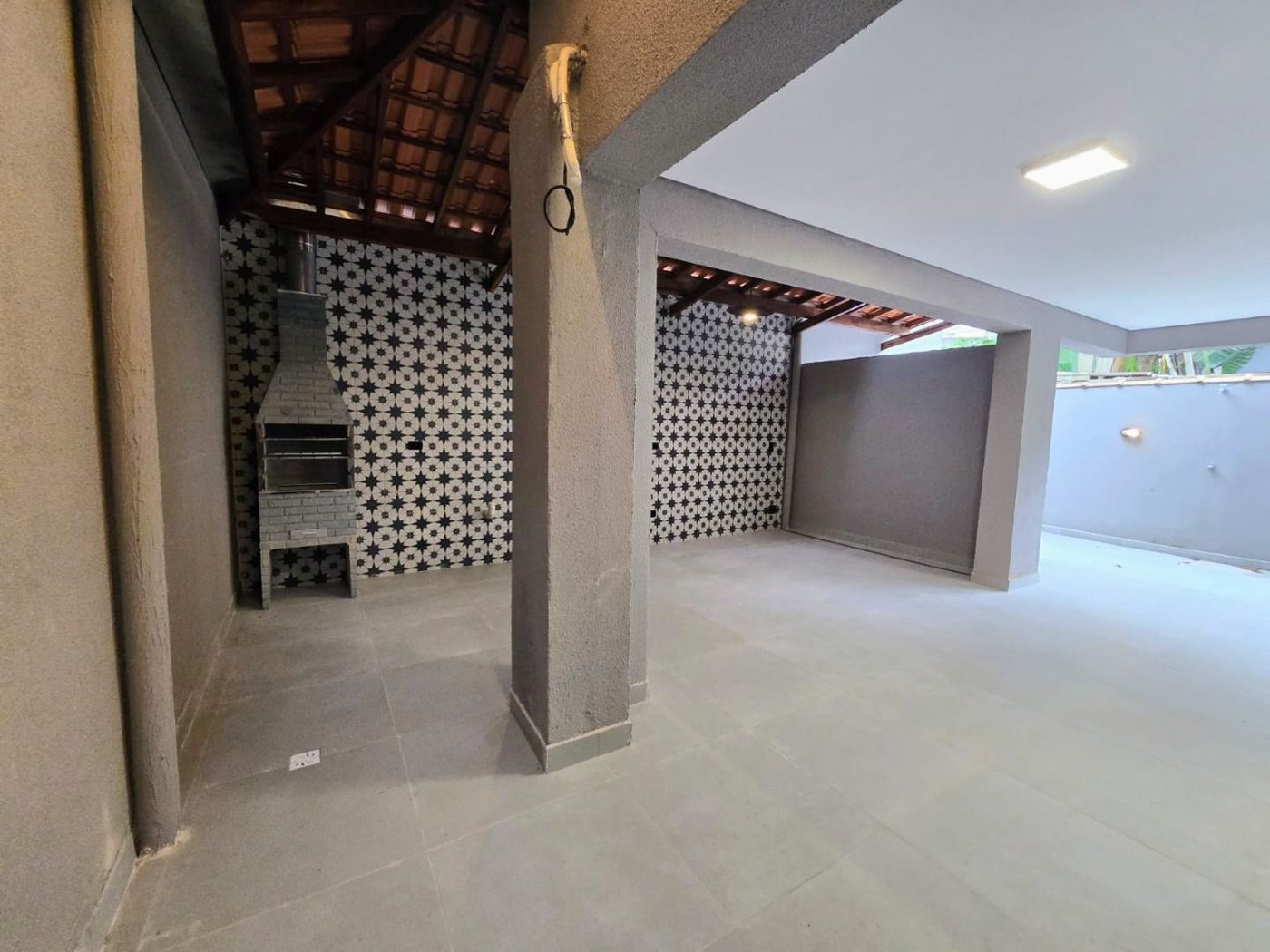 Casa com 2 dormitórios à venda, 89 m² por R$ 700.000,00 - Marapé - Santos/SP