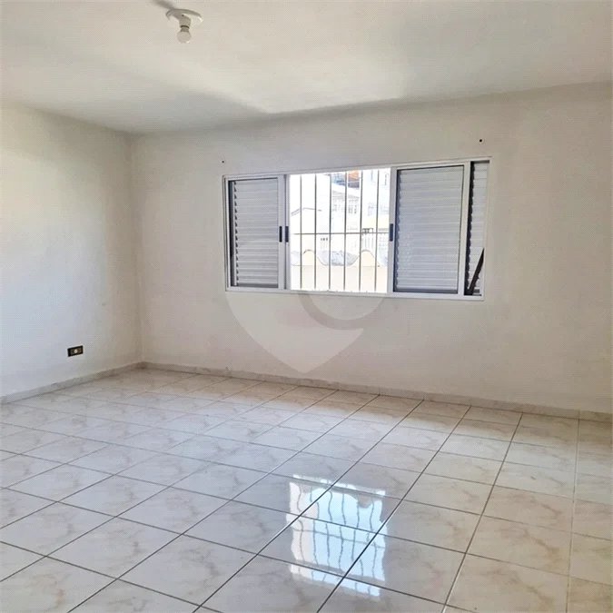 Casa à venda com 2 quartos em Parque Vitória, São Paulo, SP