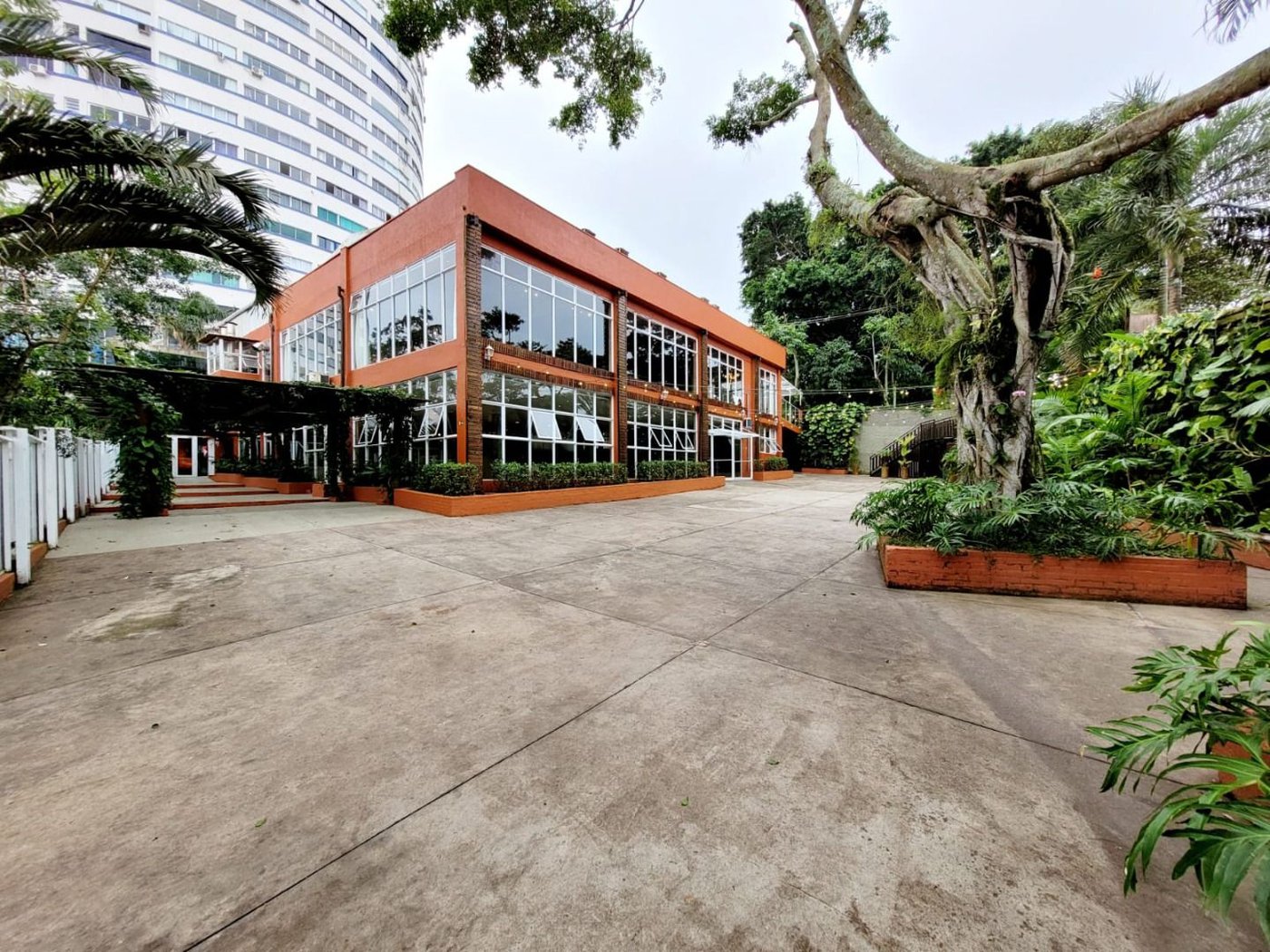 Terreno à venda, 1800 m² por R$ 4.700.000,00 - Ilha Porchat - São Vicente/SP