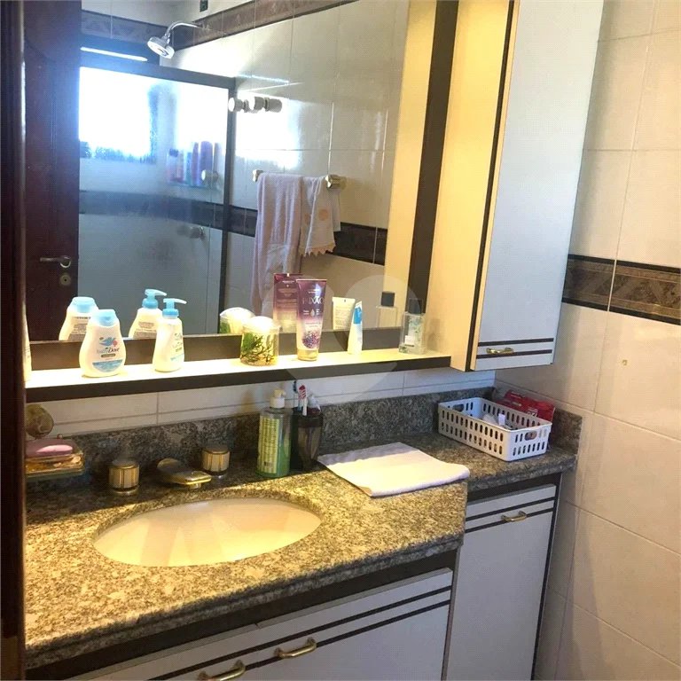 Apartamento · 125m² · 3 quartos · 2 vagas