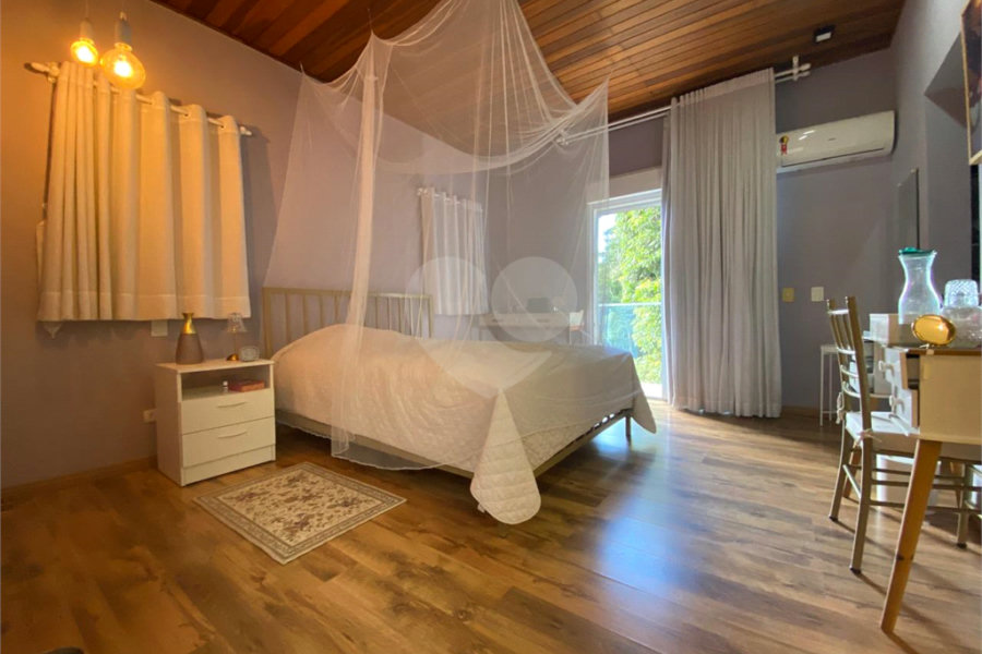 Casa à venda com 4 suítes no condomínio Alpes da Cantareira, Mairiporã - SP