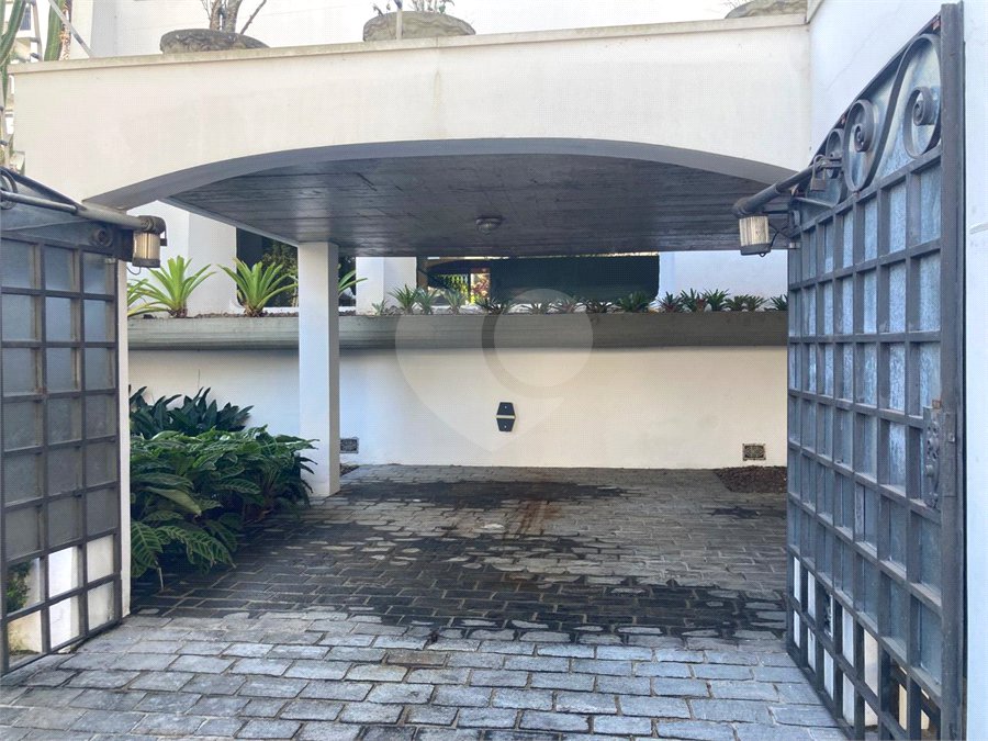 Sobrado para alugar com 4 quartos, sendo 2 suítes, em Alto da Boa Vista, São Paulo, SP