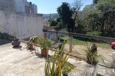 Sobrado à venda com 4 quartos em Jardim Esther, São Roque, SP