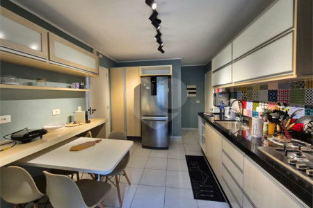 Apartamento à venda com 2 quartos, sendo 1 suíte, em Vila Andrade, São Paulo, SP