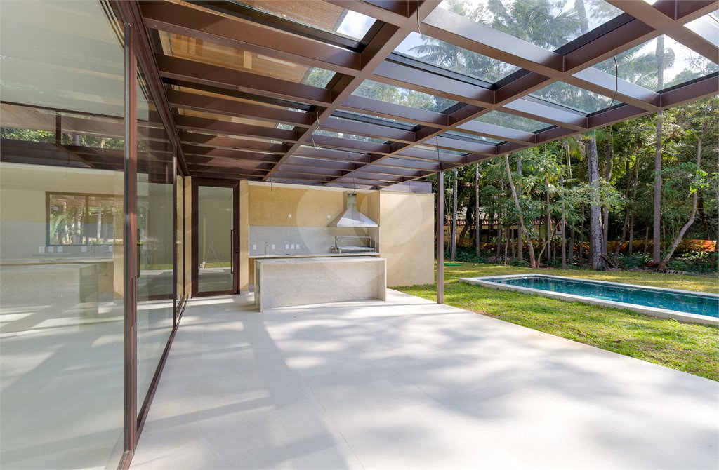 Casa à venda com 5 suítes no condomínio Chácara Flora, São Paulo - SP