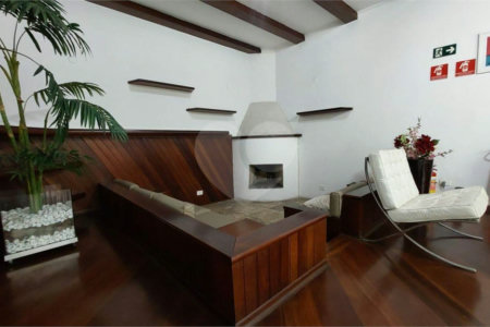 Casa à venda com 4 quartos, sendo 2 suítes,  em Vila Alexandria, São Paulo, SP