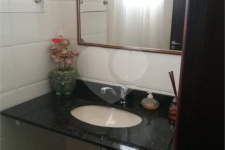 Casa Térrea à venda com 4 quartos, sendo 1 suíte,  em Vila Oliveira, Mogi das Cruzes, SP