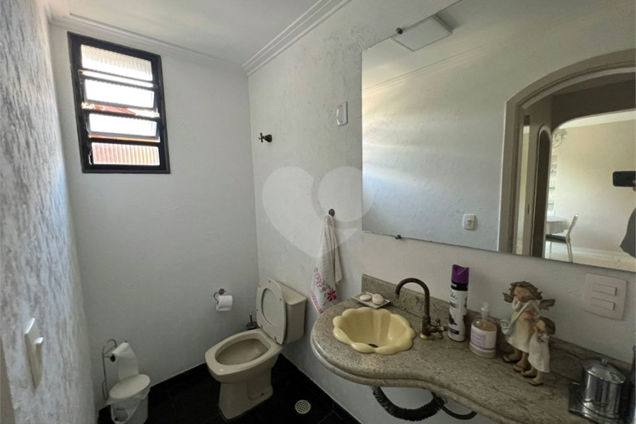 Casa à venda com 6 quartos, sendo 5 suítes, no condomínio Alpes da Cantareira, Mairiporã - SP