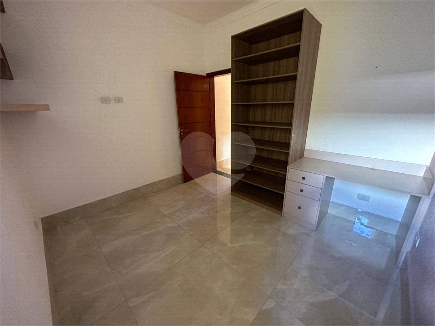 Casa à venda com 3 quartos, sendo 1 suíte,  no condomínio Horto Florestal Villagio, Sorocaba - SP