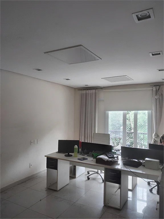 Casa à venda com 6 quartos, sendo 3 suítes, em Jardim Guedala, São Paulo, SP