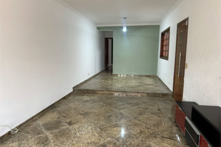 Sobrado à venda ou para alugar com 3 suítes em Vila Sônia, São Paulo, SP