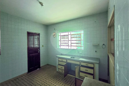 Sobrado à venda com 3 quartos em Chora Menino, São Paulo, SP