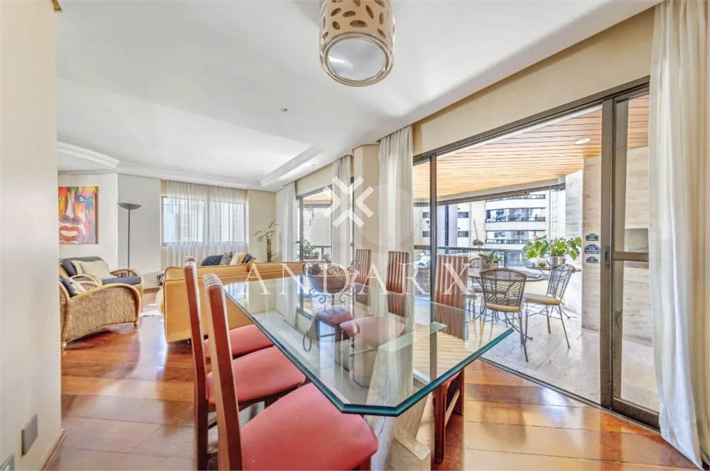 Apartamento à venda com 4 quartos, sendo 2 suítes, em Perdizes, São Paulo, SP