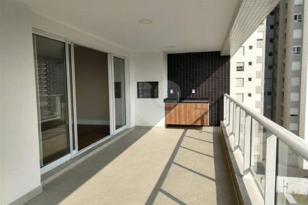 Apartamento à venda com 3 suítes em Vila Anastácio, São Paulo, SP