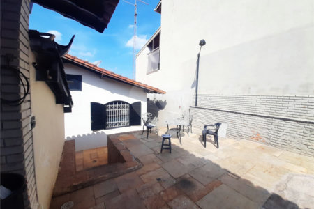 Casa à venda com 3 quartos, sendo 1 suíte, no Centro, Vinhedo, SP