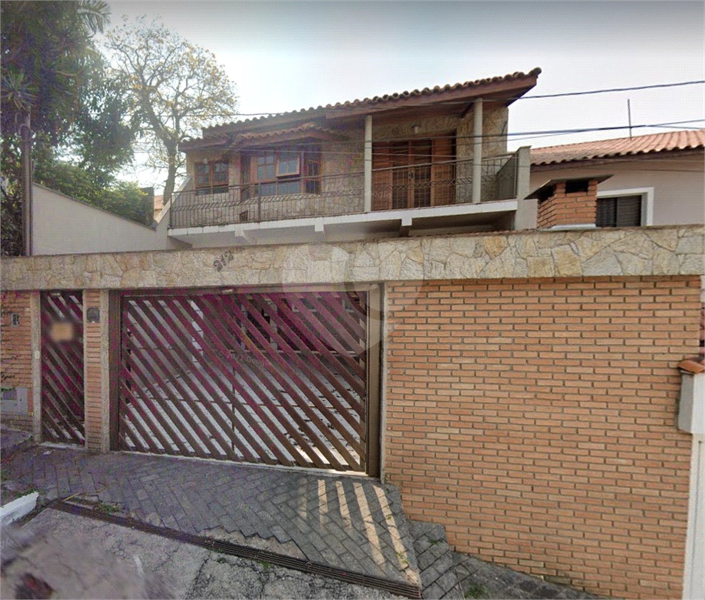 Sobrado à venda com 4 suítes em Vila Irmãos Arnoni, São Paulo, SP