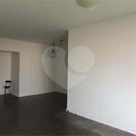 Apartamento à venda com 3 quartos, sendo 1 suíte, em Copacabana, Rio de Janeiro, RJ