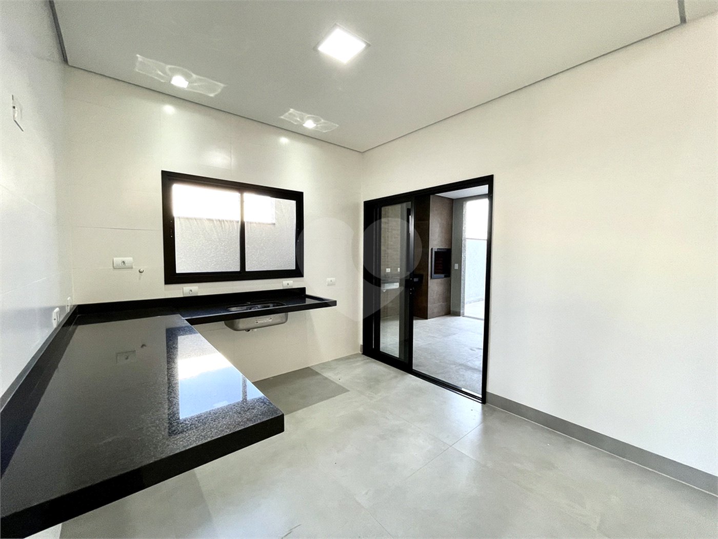 Casa à venda com 3 quartos, sendo 1 suíte,  no condomínio Residencial Villagio Wanel, Sorocaba - SP