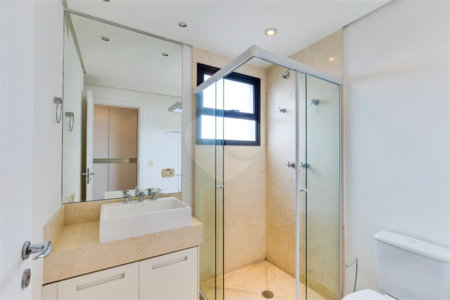 Apartamento à venda ou para alugar com 4 suítes em Alto da Boa Vista, São Paulo, SP