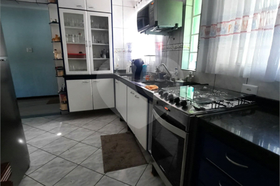 Sobrado à venda com 3 quartos em Jardim Virginia Bianca, São Paulo, SP