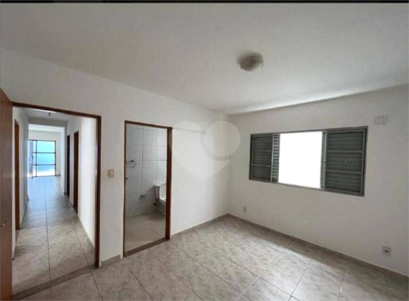 Apartamento à venda com 3 quartos, sendo 1 suíte, em Jardim das Indústrias, São José dos Campos, SP