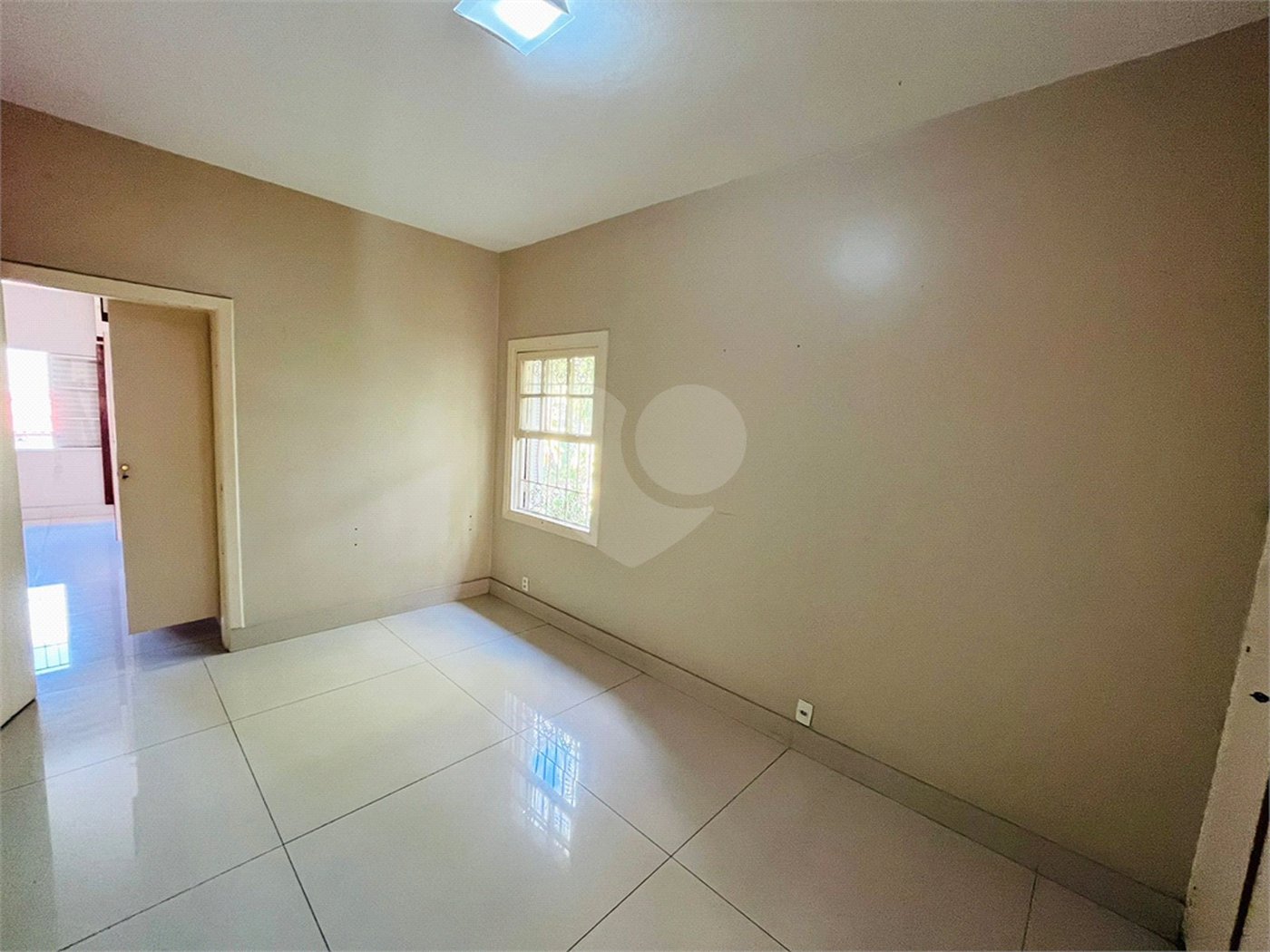 Casa à venda com 4 quartos, sendo 1 suíte, em Jardim São Bento, São Paulo, SP