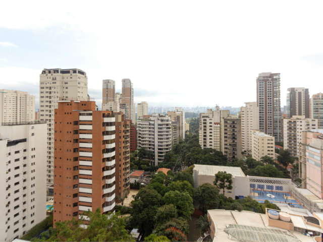 Apartamento à venda ou para alugar com 3 suítes em Moema, São Paulo, SP