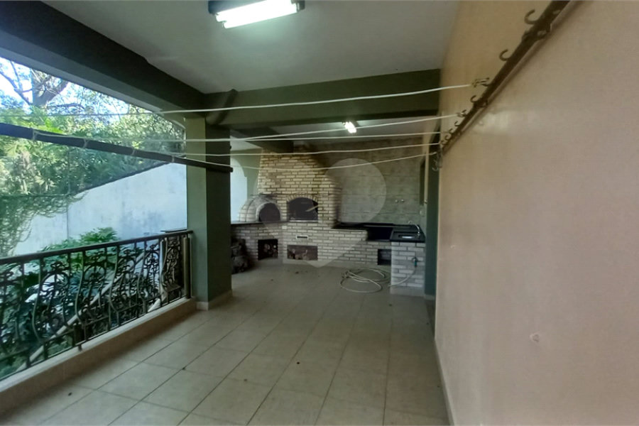 Sobrado à venda com 4 quartos, sendo 2 suítes, em Tremembé, São Paulo, SP