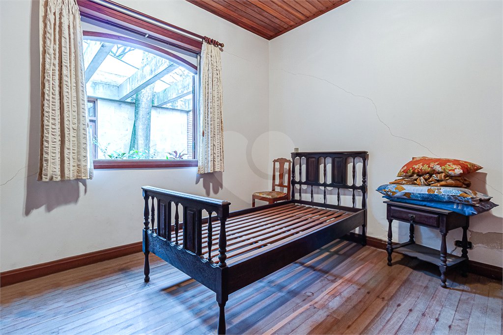 Casa Térrea à venda com 3 suítes em Jardim dos Estados, São Paulo, SP