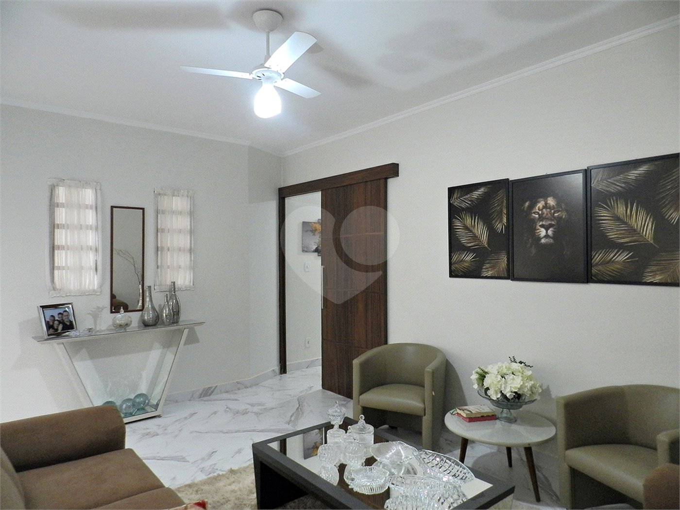 Sobrado à venda com 4 quartos, sendo 3 suítes, em Jardim Paulistano, Ribeirão Preto, SP