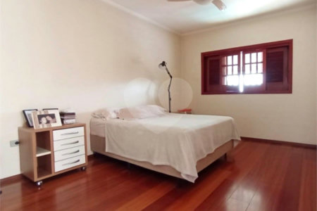 Casa à venda com 5 quartos, sendo 1 suíte, no condomínio Constantino Mattucci, Sorocaba - SP