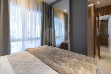 Apartamento à venda com 2 quartos, sendo 1 suíte, em Vila Olímpia, São Paulo, SP