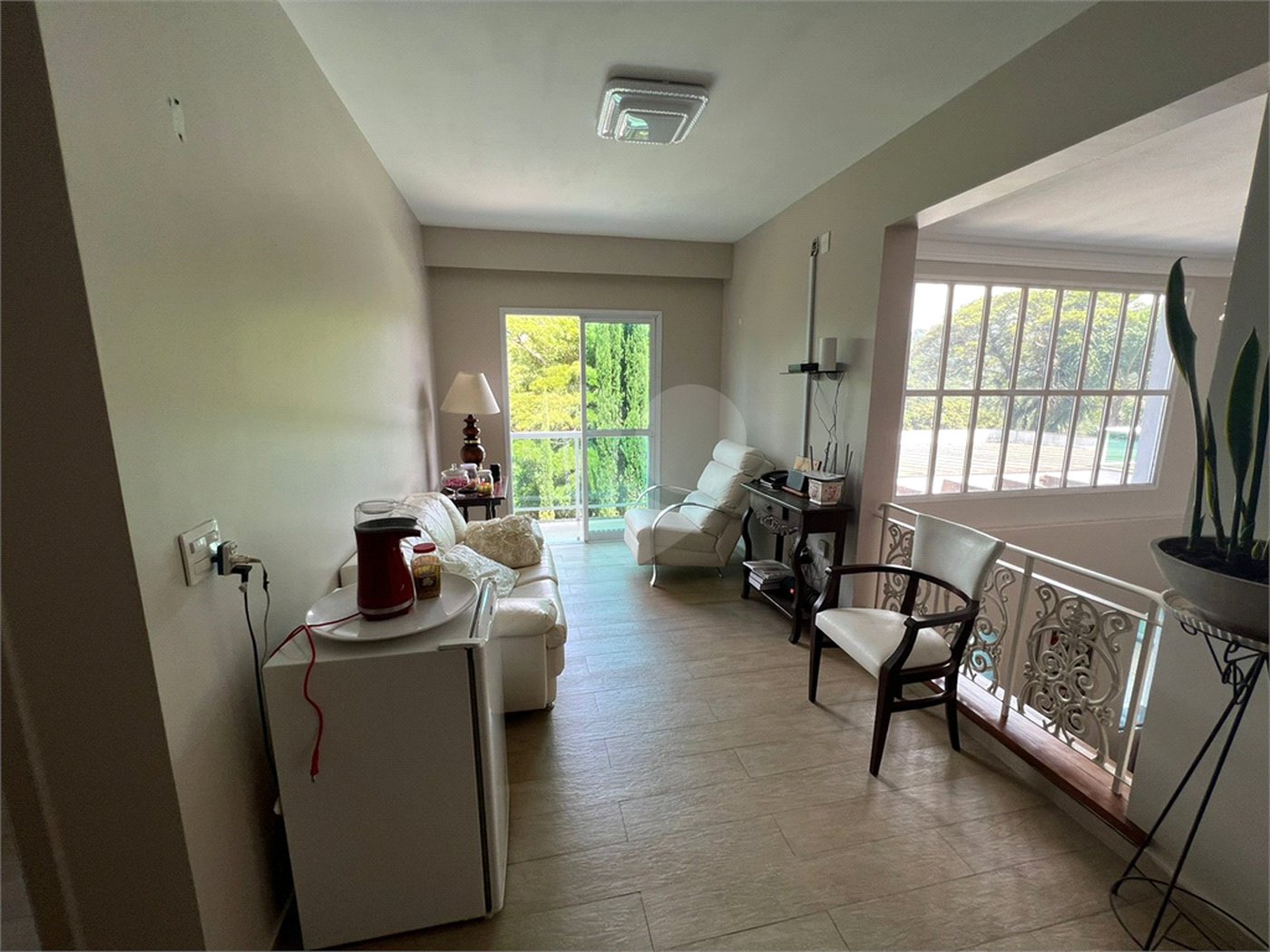Casa à venda com 6 quartos, sendo 5 suítes, no condomínio Alpes da Cantareira, Mairiporã - SP