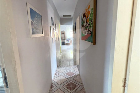 Casa à venda com 3 quartos, sendo 1 suíte, em Bosque dos Eucaliptos, São José dos Campos, SP