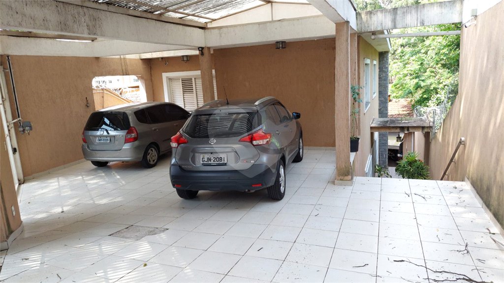 Casa à venda com 7 quartos, sendo 2 suítes, em Jardim Londrina, São Paulo, SP