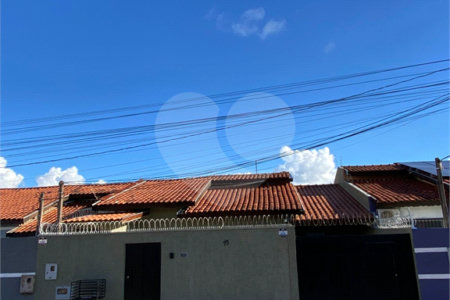 Casa à venda com 4 quartos, sendo 2 suítes, em Residencial Ponta Porã I, Ponta Porã, MS
