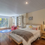 Casa à venda com 6 quartos, sendo 2 suítes, no condomínio Chácara Flora, São Paulo - SP