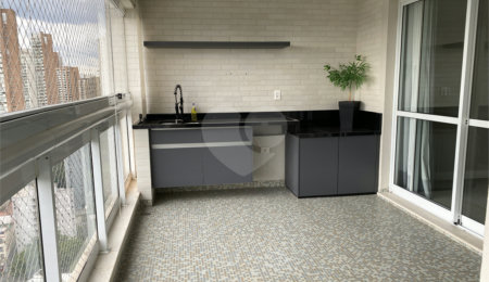 Apartamento à venda com 3 suítes em Vila Andrade, São Paulo, SP