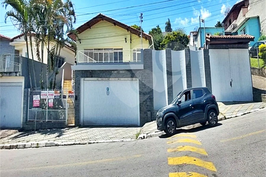 Casa Térrea à venda ou para alugar com 4 quartos, sendo 2 suítes, no Centro, Mairiporã, SP