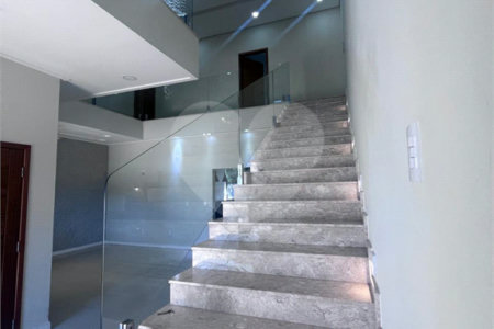 Casa à venda com 3 quartos, sendo 1 suíte, no condomínio Jardim Guarujá, Salto - SP