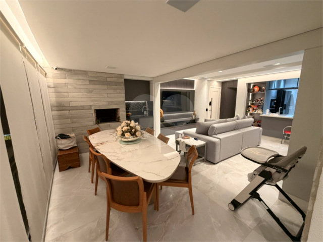 Apartamento à venda com 3 quartos, sendo 1 suíte,  em Granja Julieta, São Paulo, SP