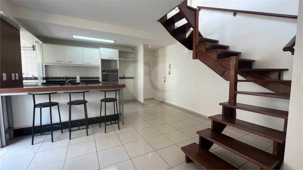 Cobertura à venda com 3 quartos, sendo 2 suítes,  em Vila Ipojuca, São Paulo, SP