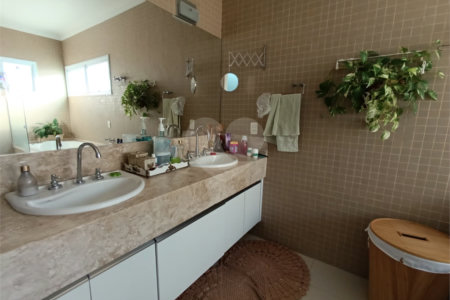 Casa à venda com 4 quartos, sendo 1 suíte, no condomínio Jardim Reserva Bom Viver de Indaiatuba, Indaiatuba - SP