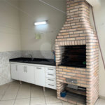 Sobrado à venda com 4 quartos, sendo 1 suíte, em Vila Campo Grande, São Paulo, SP